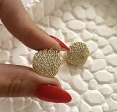 Zirkon taş kaplama deniz kabuğu küpe