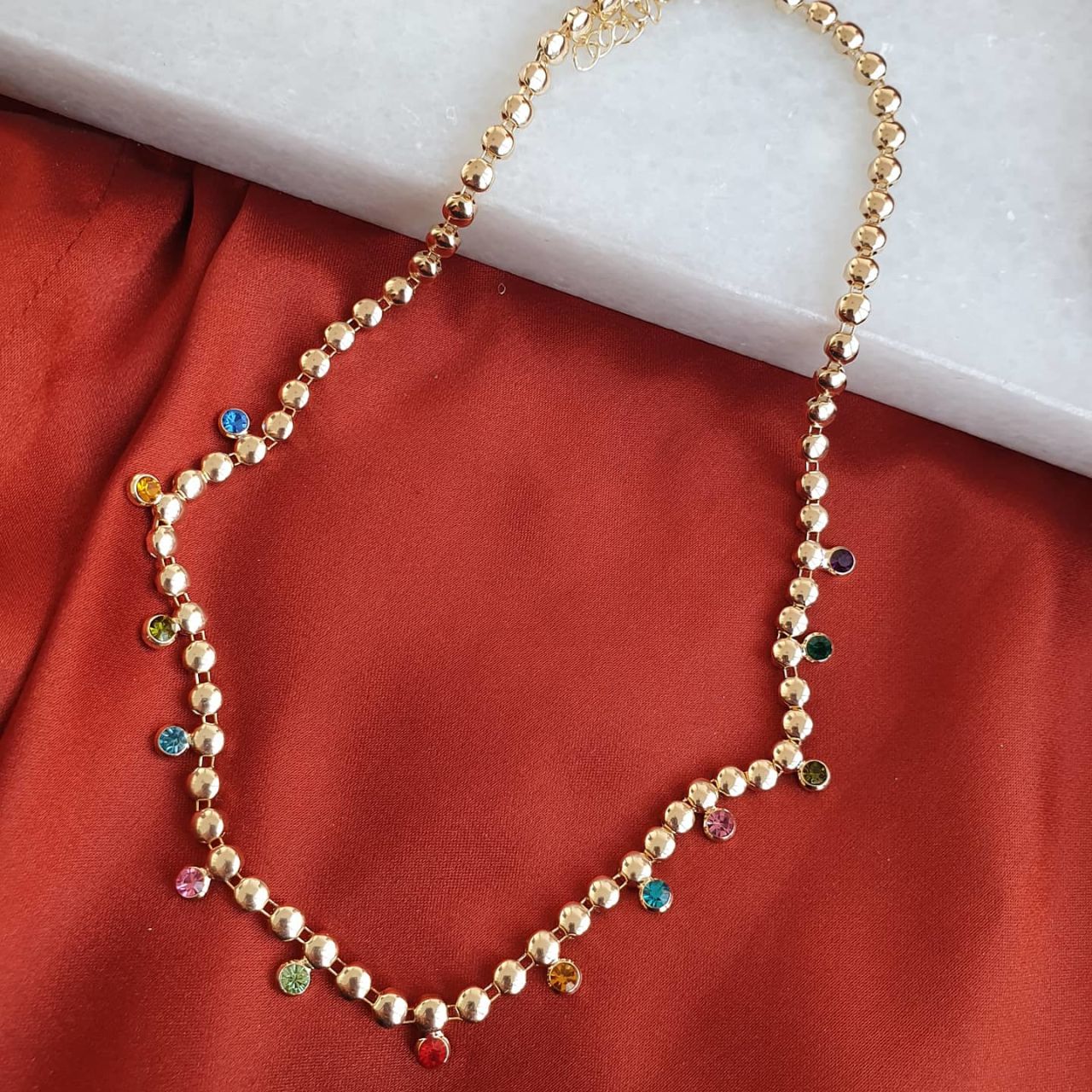 Renkli cam tas kolye