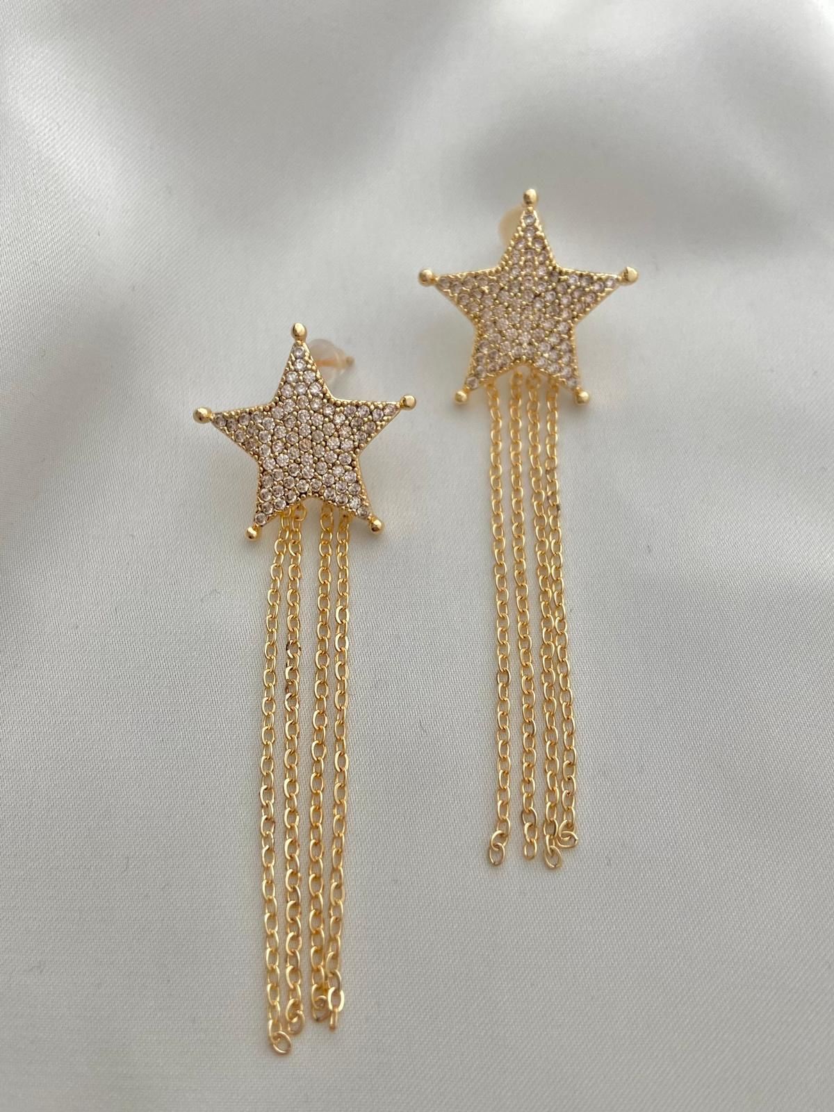 Zirkon taşlı zincir sallantılı yıldız küpe