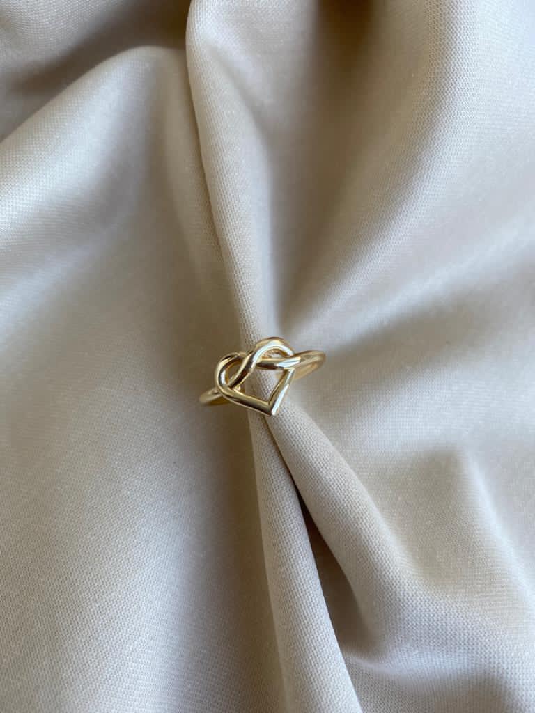 Minimal kalp yüzük