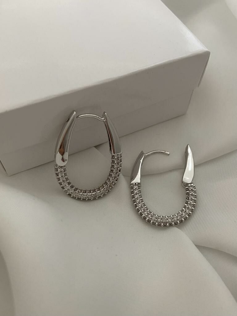 Zirkon taşlı çelik oval küpe