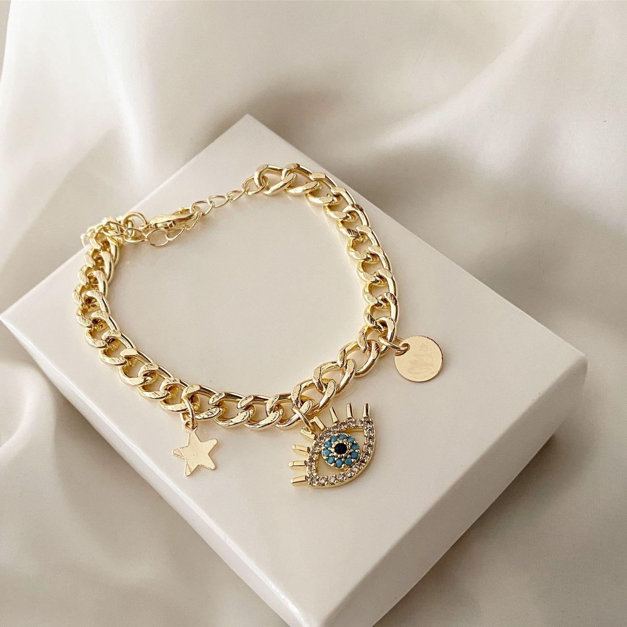 göz charm bileklik