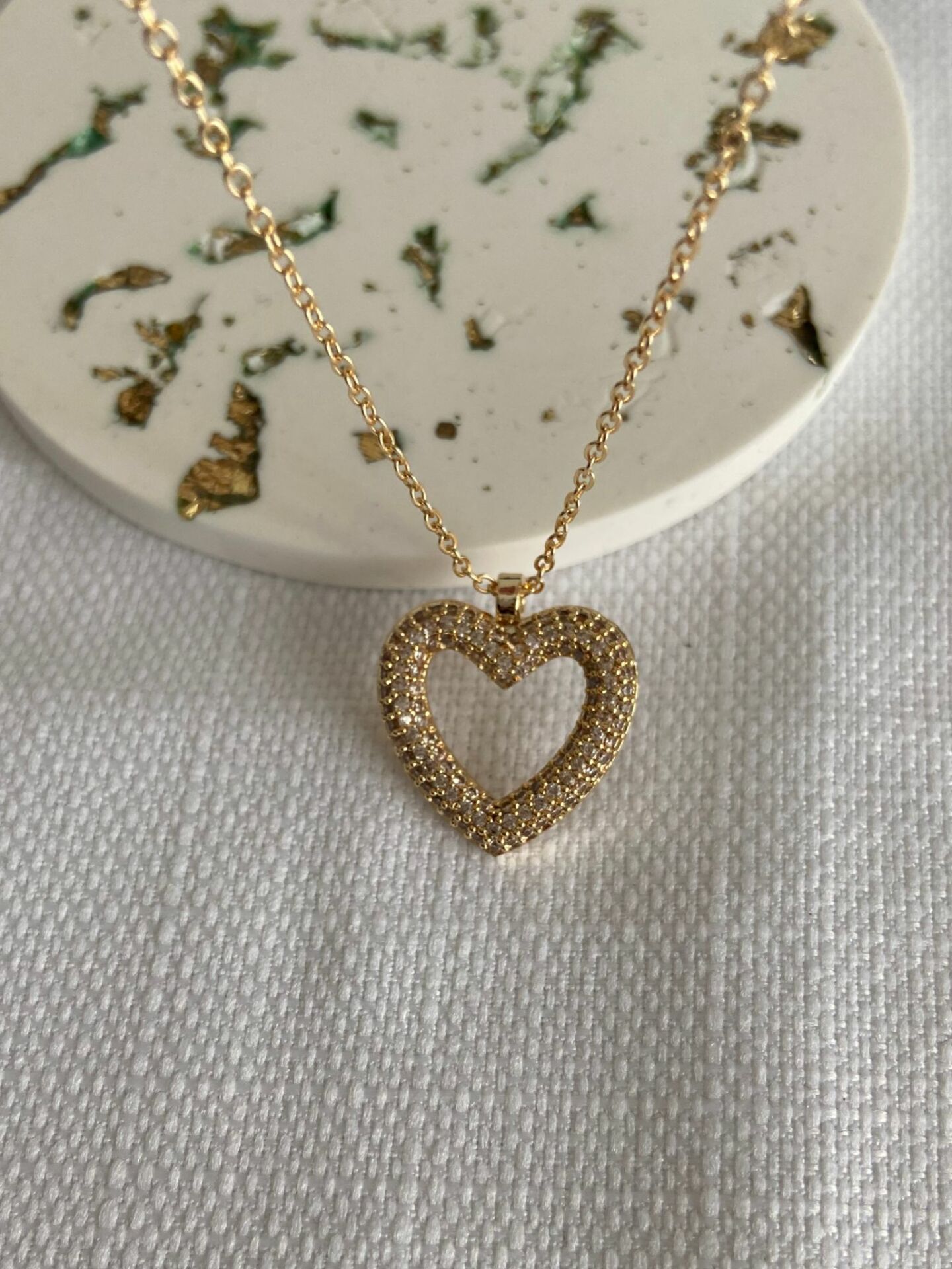 Zirkon taşlı kalp kolye gold