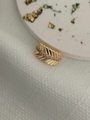 Zirkon taşlı detaylı yaprak earcuff