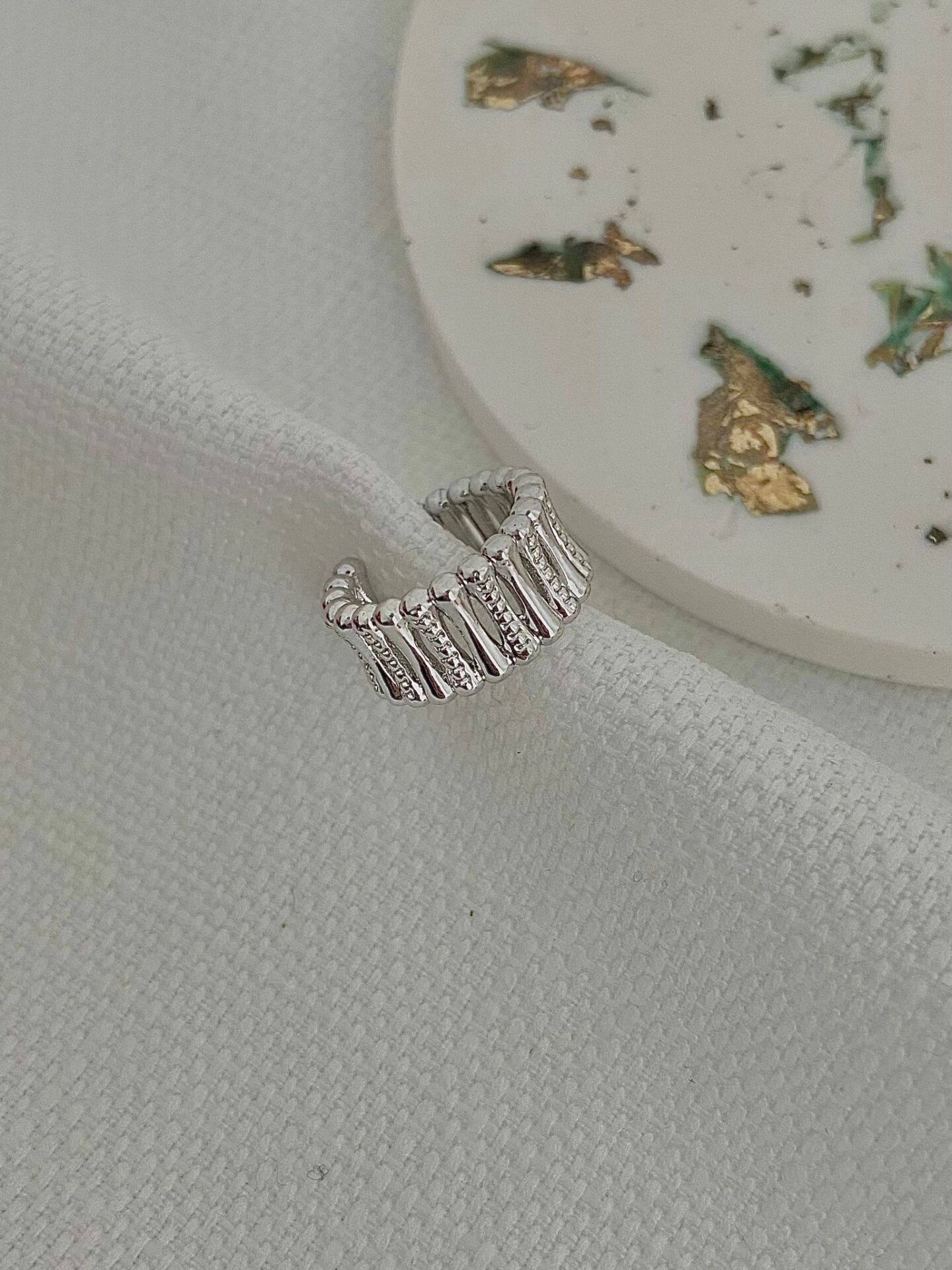 Kafes kesim earcuff