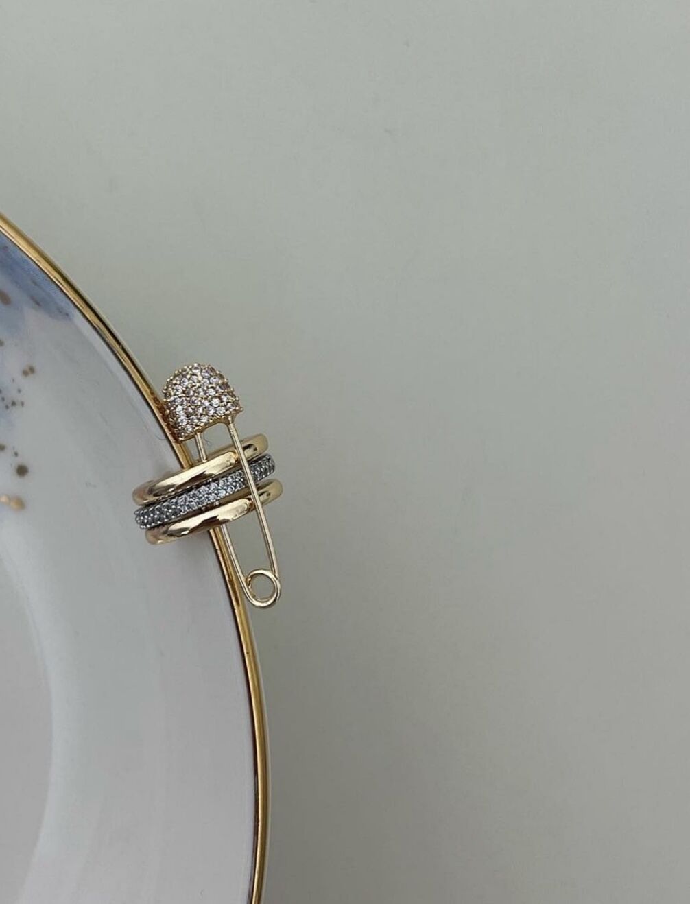 Zirkon taşlı Mitra earcuff
