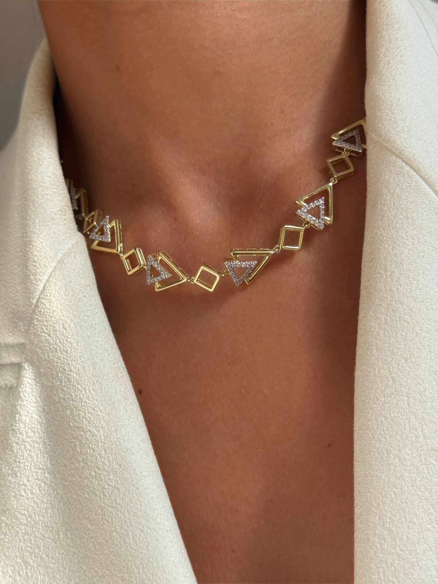 Niburu choker