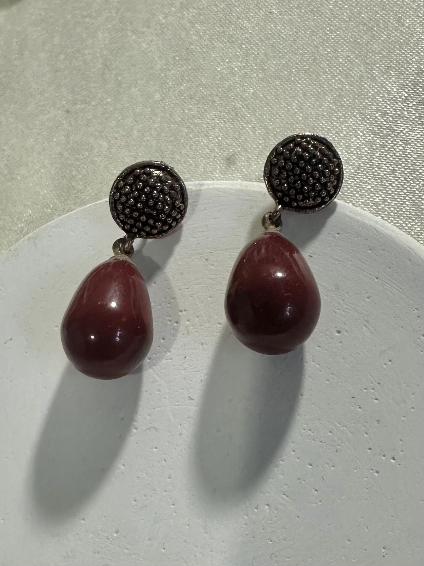 Bronz kırmızı taşlı akik küpe