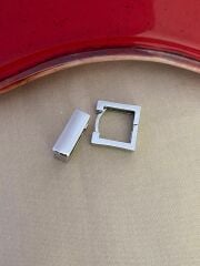 İnce Kare simple küpe