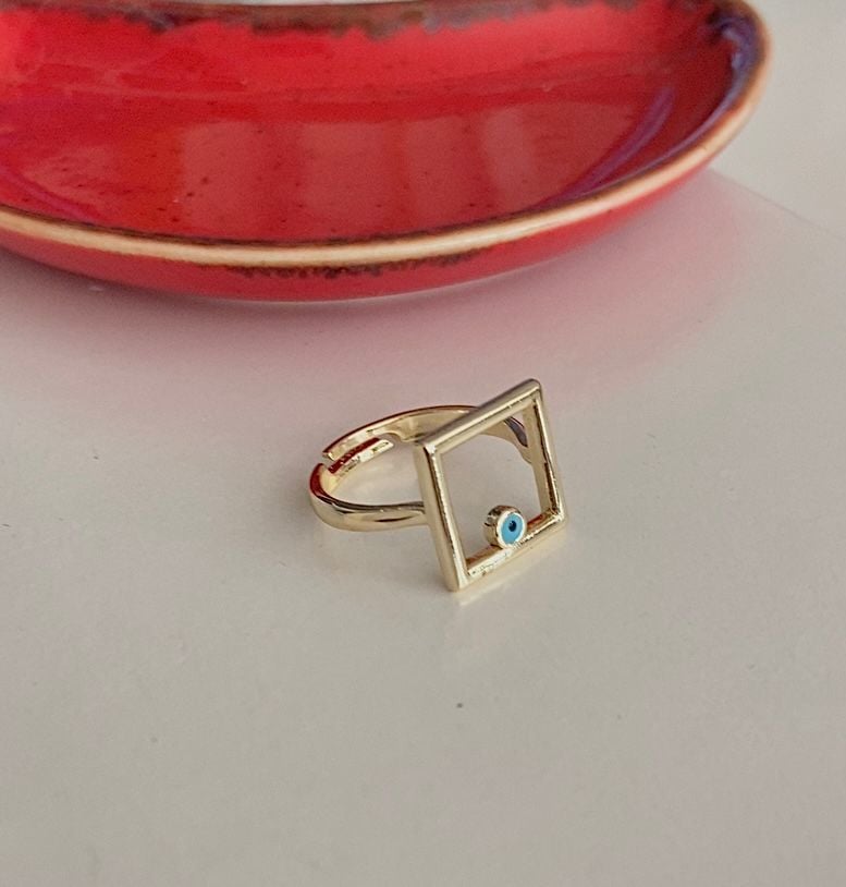 Kare minimal göz boncuklu yüzük