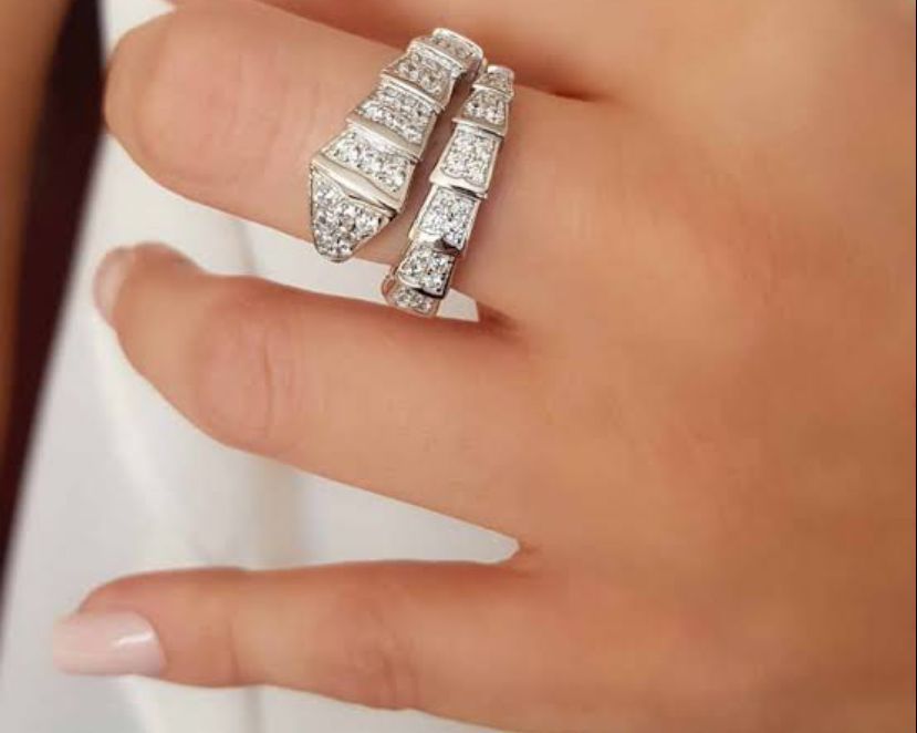 Zirkon taşlı yılan yüzük