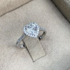 Zirkon taşlı kalp yüzük