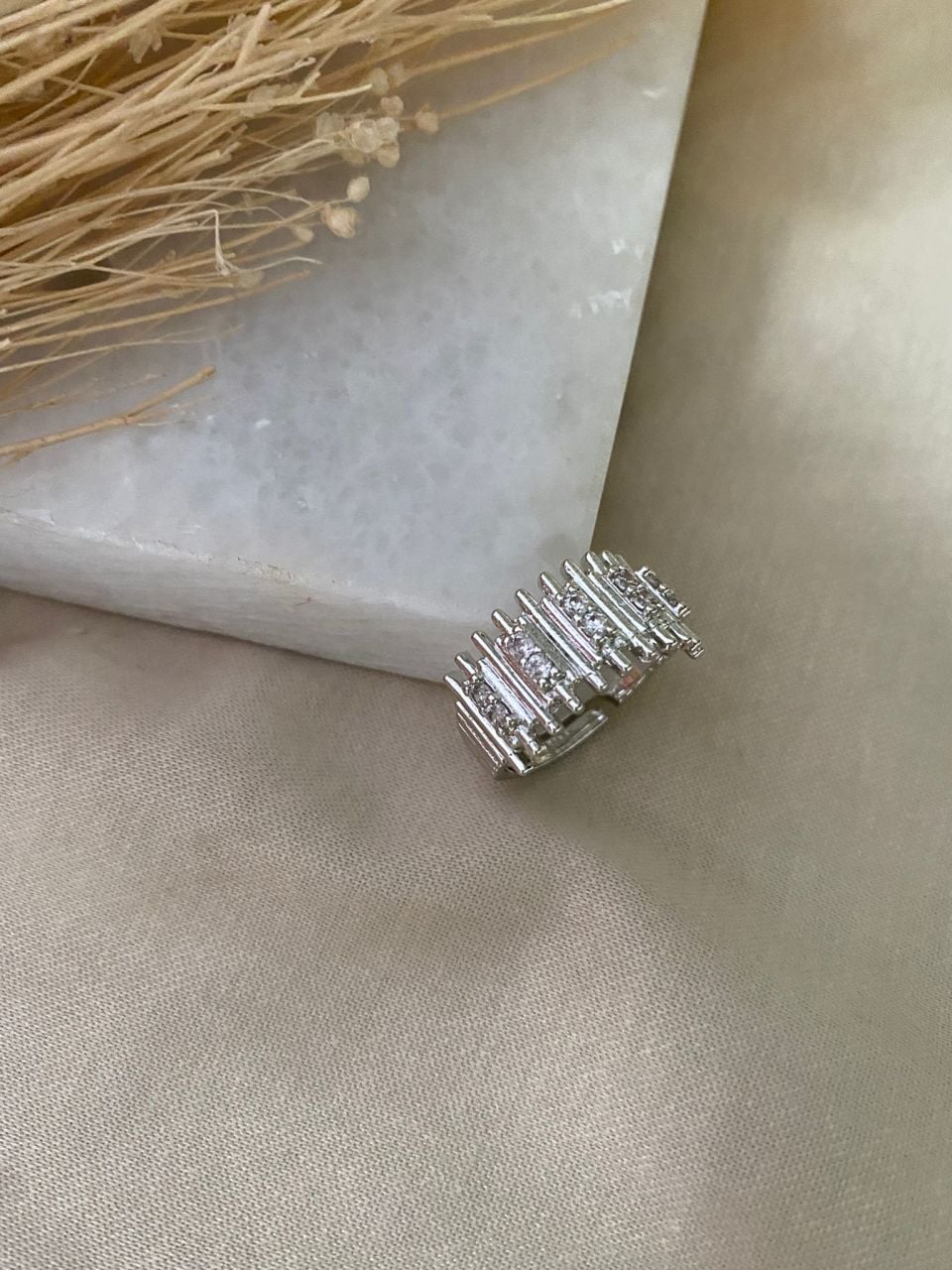 Zirkon taşlı merdiven yüzük