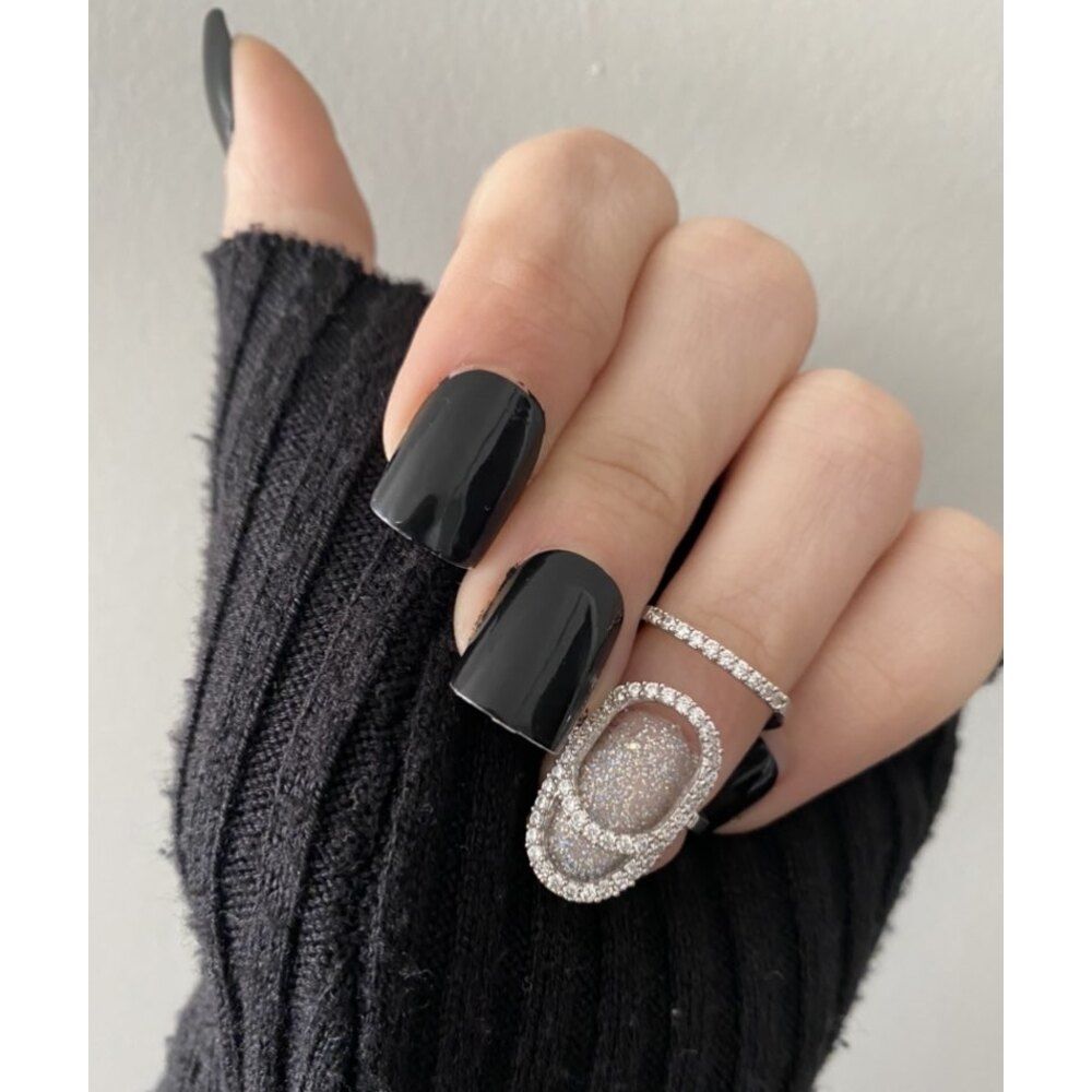 Oval taşlı tırnak yüzüğü / eklem yüzüğü