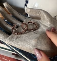 Bronz siyah taşlı halka küpe